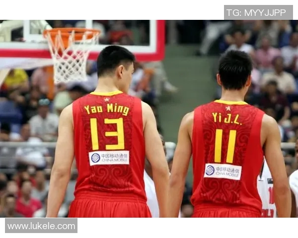 印度尼西亚男篮挑战中国队展现亚洲篮球新风采与激烈对抗