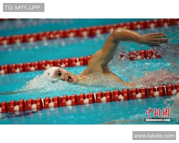 蝶泳赛事精彩纷呈突破极限 游泳选手奋力争金创纪录