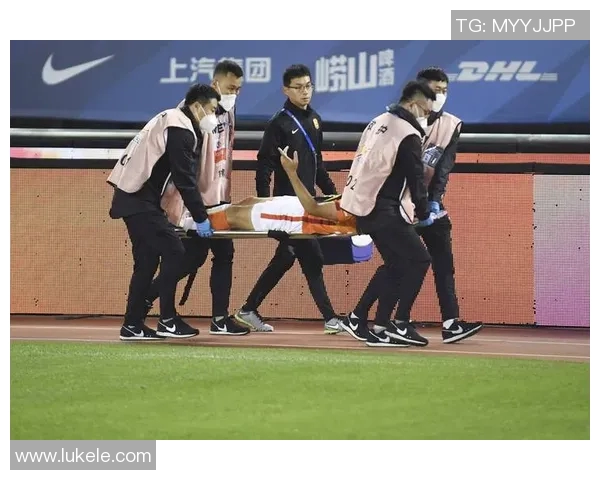 武汉足球队包夹战术解析及其在比赛中的应用与效果分析