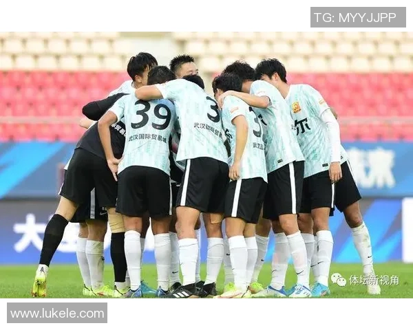 武汉足球队强势领跑邀请赛积分榜以53分稳居第一