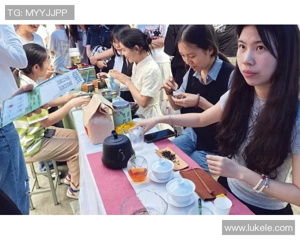 茶堂韵味:探索茶文化的沉浸体验与品茗之道